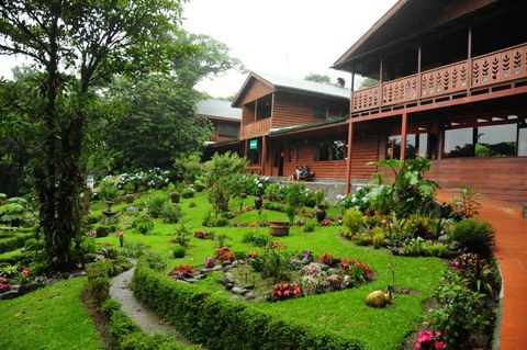 Selvatura Hummingbird Garden